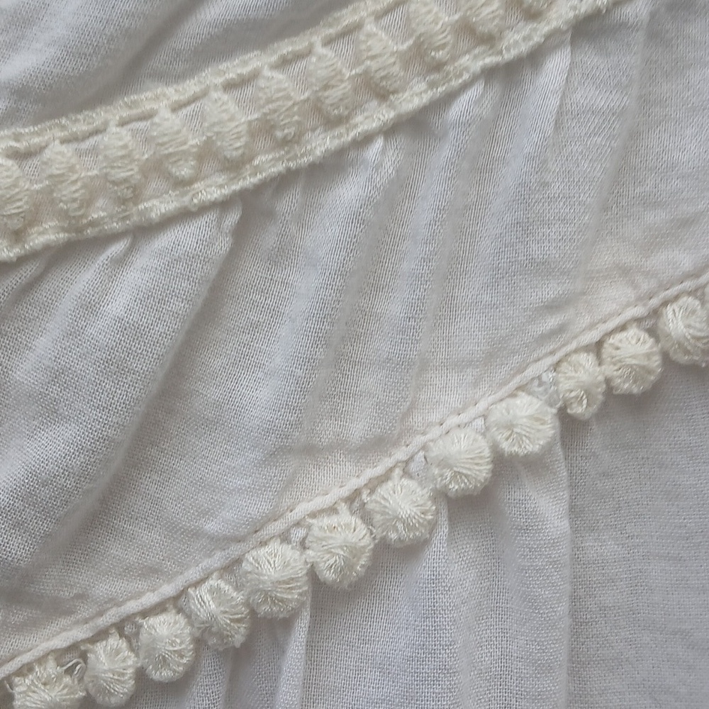 Old Navy Cream  Embroidery Buttondown SplitV Peasant Top size XL - Picture 6 of 12